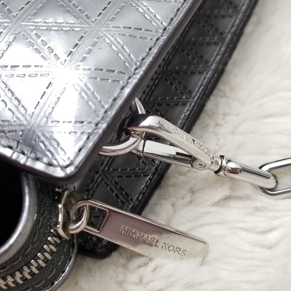 🚫SOLD🚫NWT MK SELMA CHAIN CROSSBODY - Picture 6 of 8